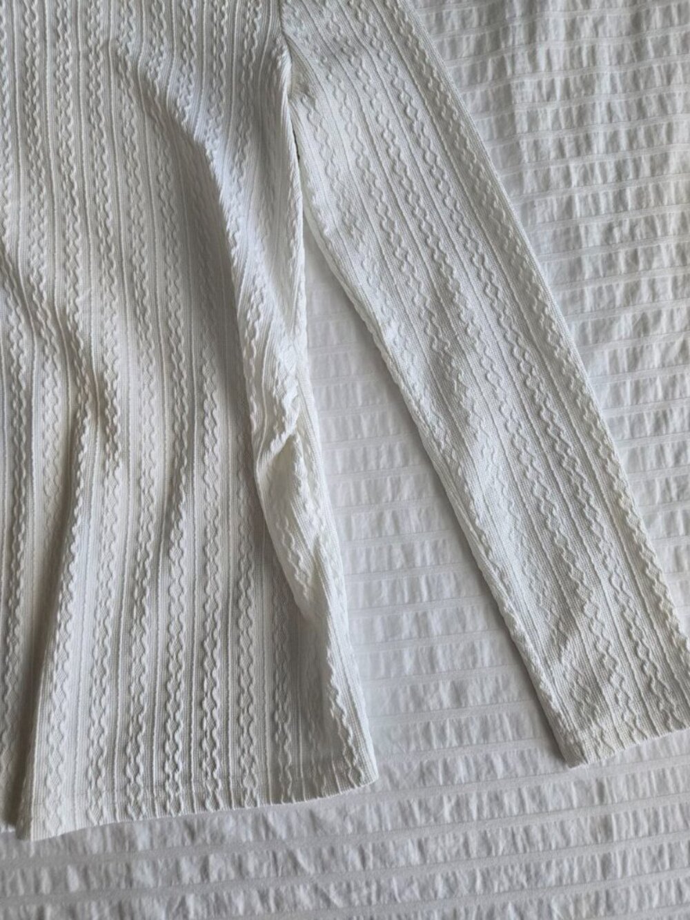 Maternity White Textured Turtleneck Top Size Small Long Sleeve Stretch - Picture 8 of 11